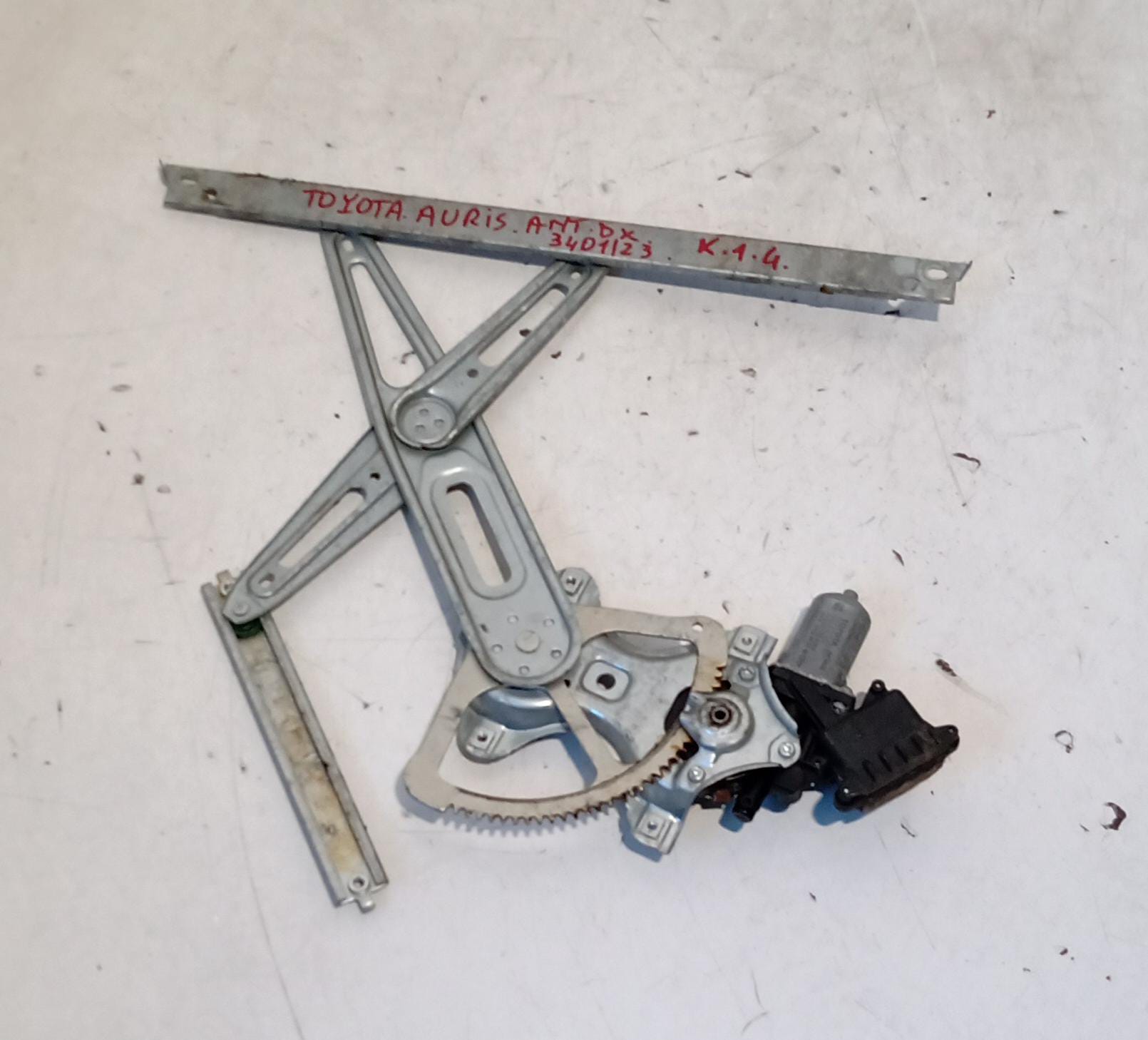 Alzacristallo elettrico anteriore destro